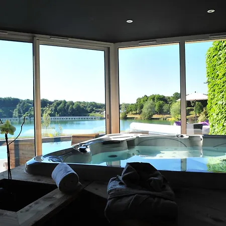 Les Jardins Du Lac 酒店 3*