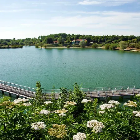 酒店 Les Jardins Du Lac 特里泽