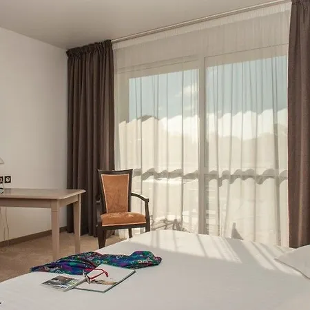 Hotel Les Jardins Du Trizay