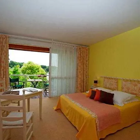 Hotel Les Jardins Du Trizay