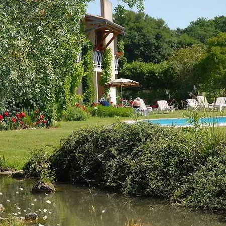 Les Jardins Du Lac 特里泽