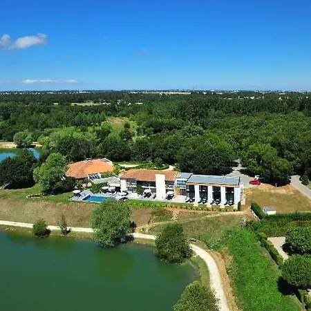 酒店 Les Jardins Du Lac 3*