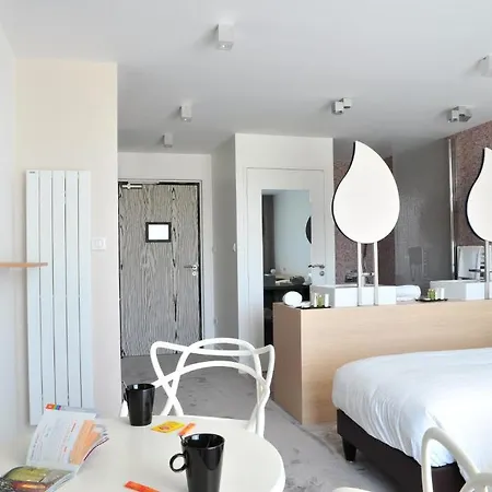 Les Jardins Du Lac 3* 特里泽
