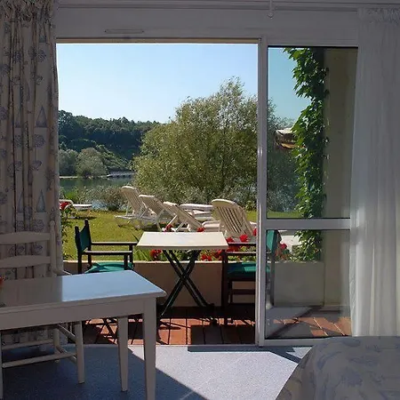 Les Jardins Du Lac 特里泽