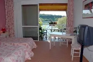 Les Jardins Du Lac 酒店 特里泽