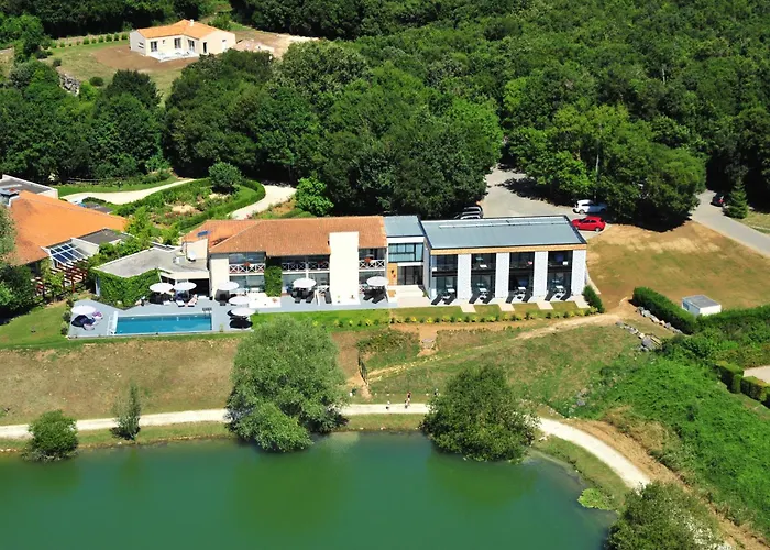 Hotel Les Jardins Du