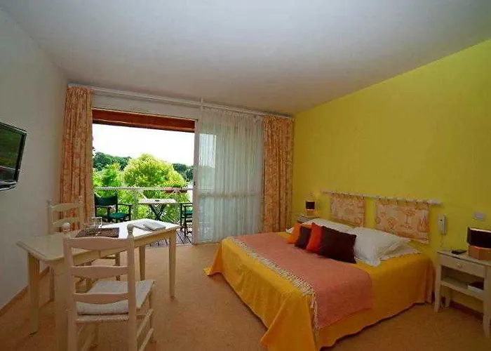 Hotel Les Jardins Du Trizay